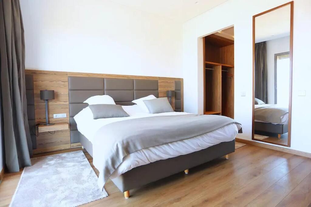 Luxury Apartment At Corniche , Seaview Close Beach الدار البيضاء المظهر الخارجي الصورة