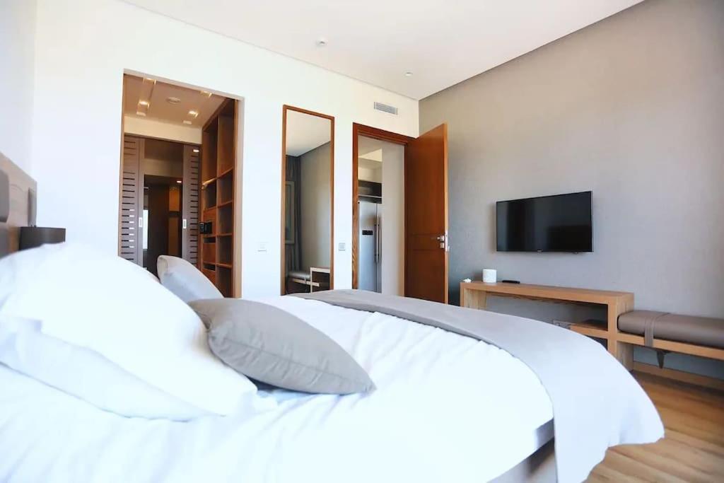Luxury Apartment At Corniche , Seaview Close Beach الدار البيضاء المظهر الخارجي الصورة